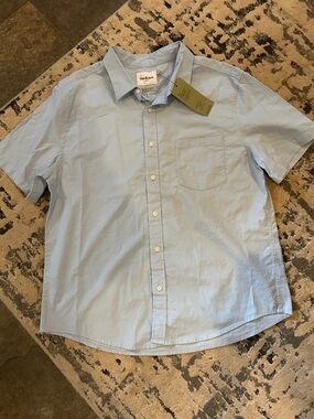 Goodfellow & Co Light Blue Short Sleeve Button-Down Shirt